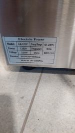 צ'יפסר מקצועי 10 ליטר חשמלי למסעדות + ברז צ'יפסר מקצועי צ'יפסר מקצועי 10 ליטר חשמלי - אבי שושן החוויה אבי שושן החוויה