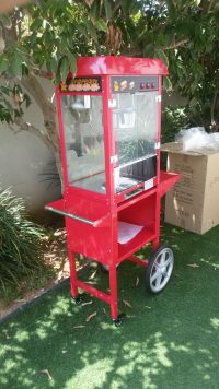 עגלת רטרו למכונות מזון - עם גגון  עגלה למכונת פופקורן אבי שושן החוויה