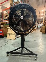 מאוורר תעשייתי על סטנד 120 ס"מ Giant xfan מאוורר תעשייתי מאוורר תופי תעשייתי אבי שושן החוויה